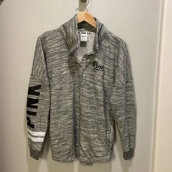 Pink woman’s grey and white pullover sweatshirt with two front side pockets - Picture 2 of 10